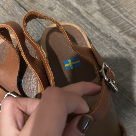 Clogs - Picture 3 of 3